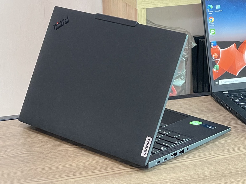 Lenovo ThinkPad T14 Gen 5