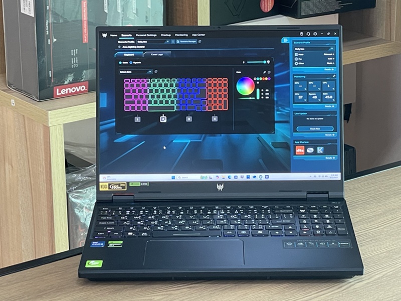 Acer Predator Helios 16 PHN16