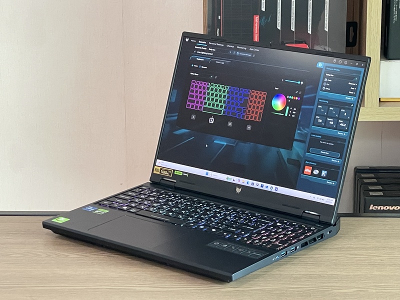 Acer Predator Helios 16 PHN16