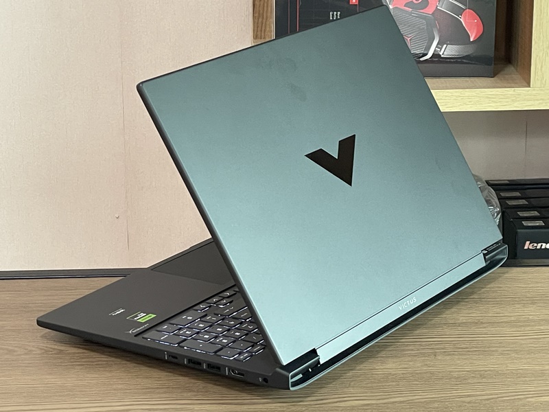 HP Victus 16-r0145TX