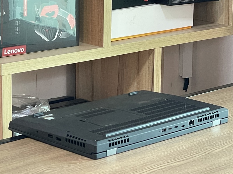Lenovo ThinkPad P15 G1