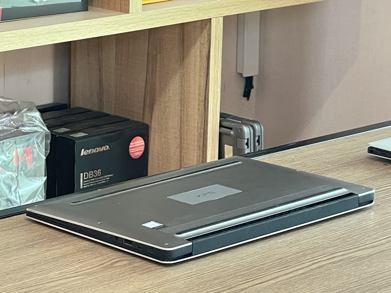 DELL XPS 13 9360