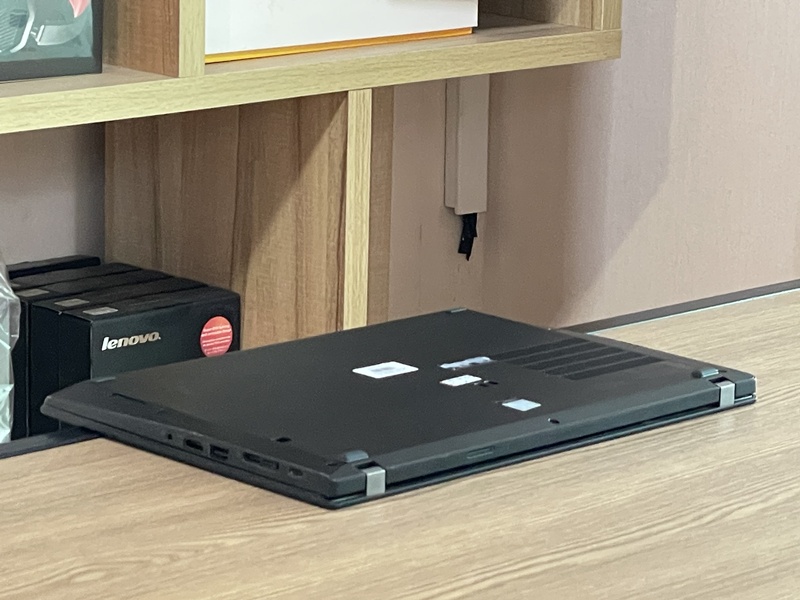 Lenovo Thinkpad T495s
