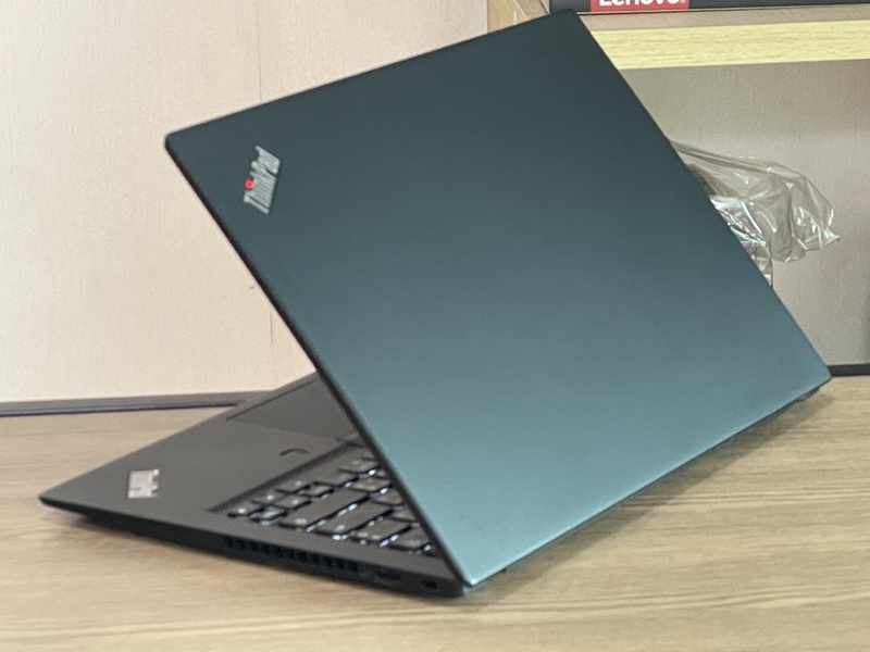 Lenovo Thinkpad T495s