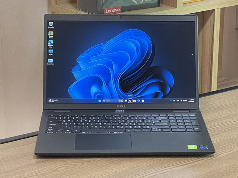 DELL Latitude 3520