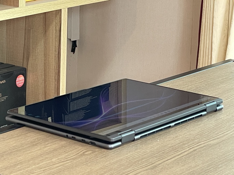 Lenovo Yoga 7i 2-in-1 (16' Gen 9)