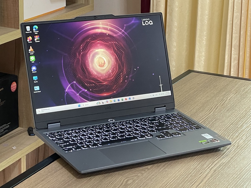 ราคา พิเศษ 18,900 เครื่องเข้า 1 กล่อง Lenovo LOQ 15ARP9-83JC003MTA