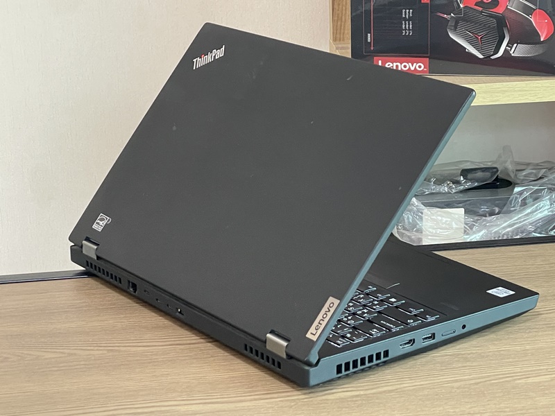 Lenovo ThinkPad P15 G1