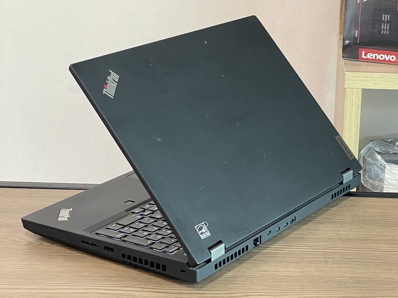 Lenovo ThinkPad P15 G1