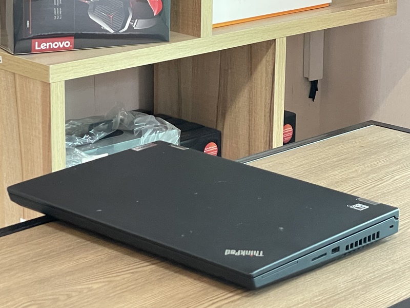 Lenovo ThinkPad P15 G1