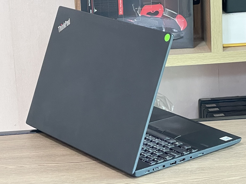 Lenovo ThinkPadT15 G1