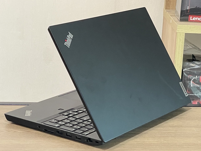 Lenovo ThinkPad T15p Gen 2