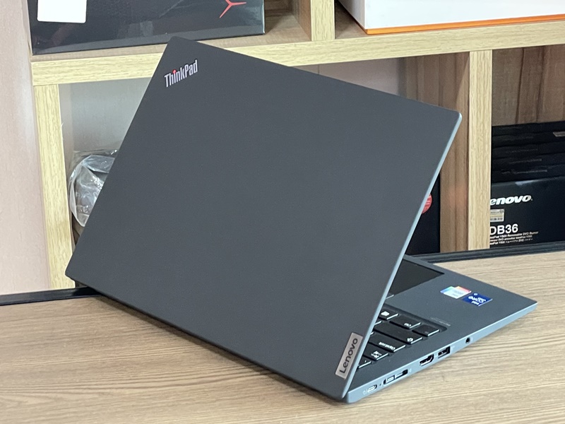 Lenovo Thinkpad T14s G2