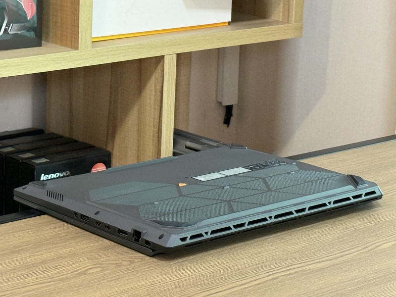 Asus TUF Gaming F16 FX608JM