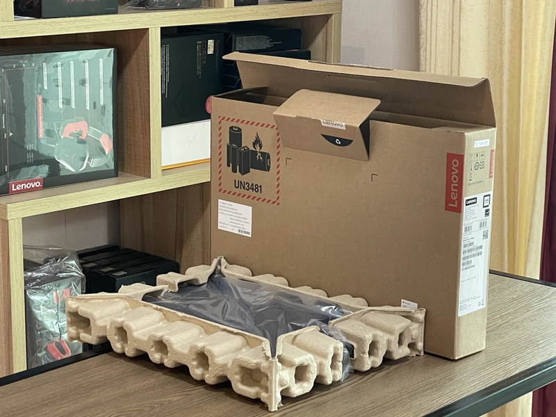 Lenovo IdeaPad Slim 3 14IRH10