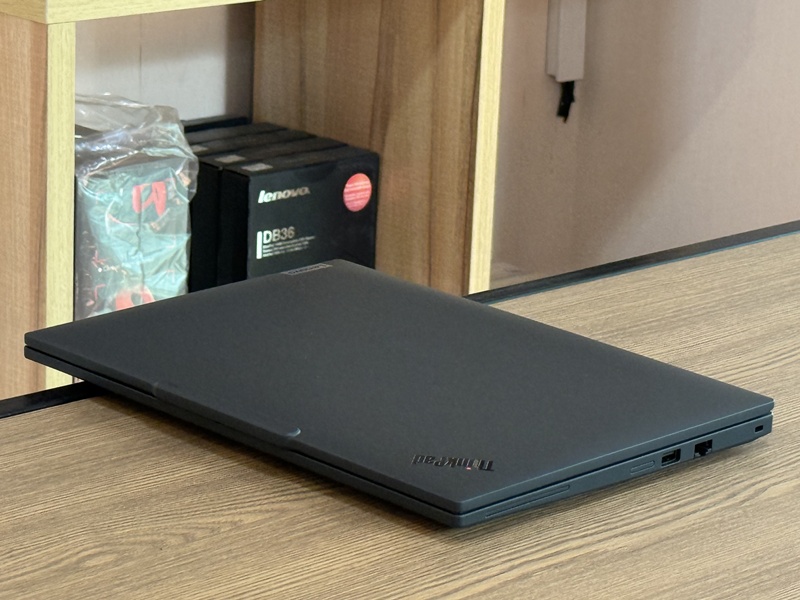 Thinkpad P14s Gen 6 Workstation