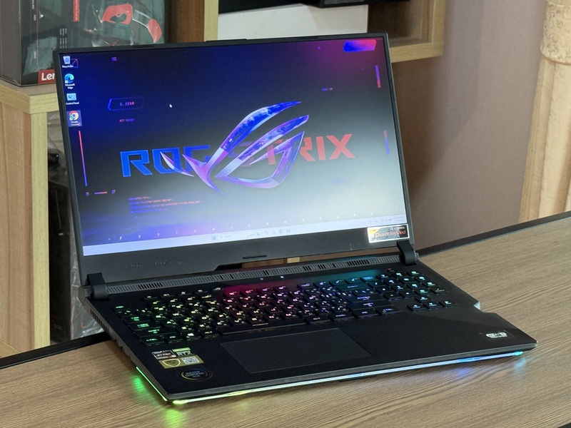 Asus ROG Strix Scar 17 G743QS-HG254T