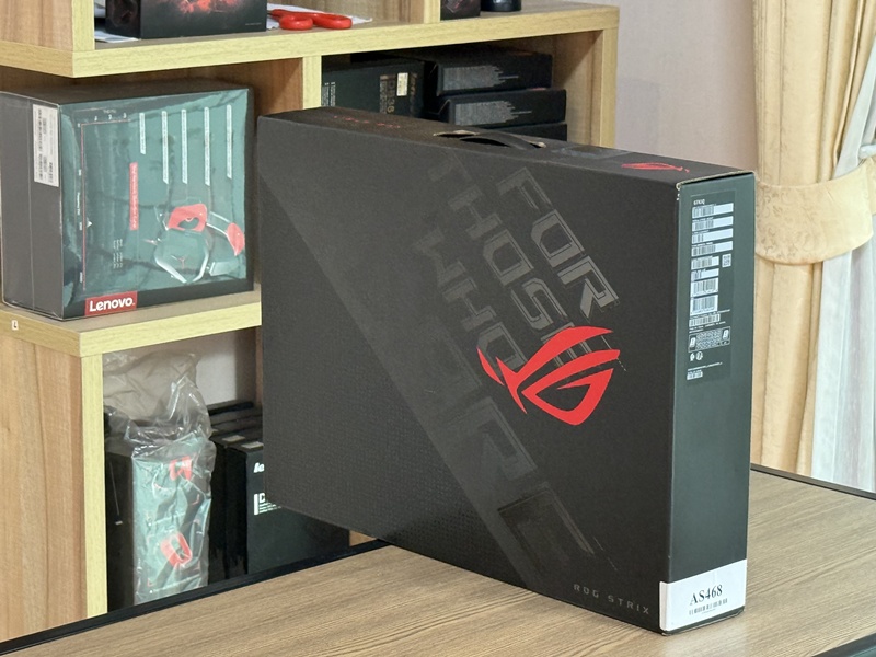 Asus ROG Strix Scar 17 G743QS-HG254T
