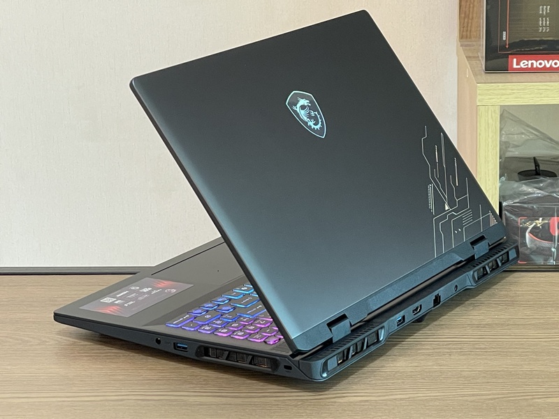 MSI Crosshair 16 HX AI D2XWGKG-022TH