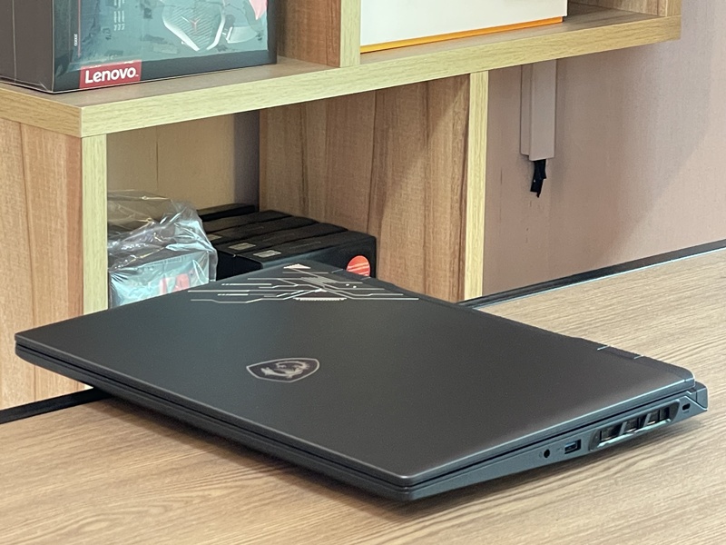 MSI Crosshair 16 HX AI D2XWGKG-022TH