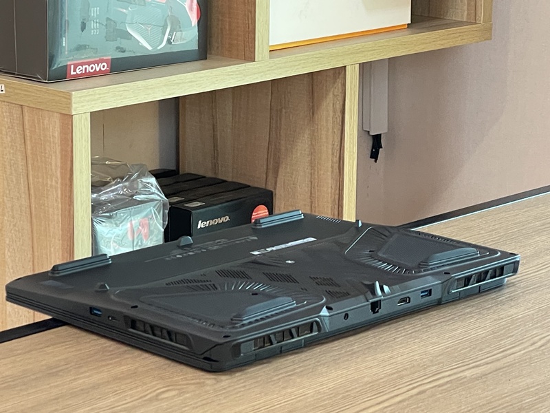 MSI Crosshair 16 HX AI D2XWGKG-022TH