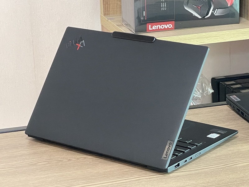 Lenovo Thinkpad X1 Carbon Gen 12