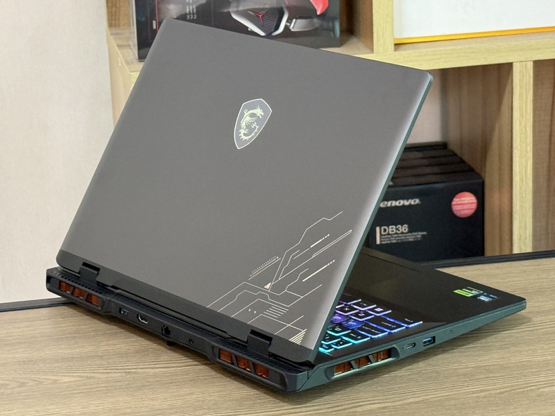 MSI Crosshair 16 HX AI D2XWGKG-022TH