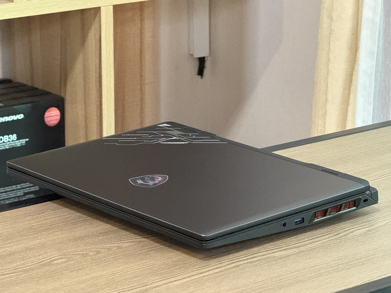 MSI Crosshair 16 HX AI D2XWGKG-022TH