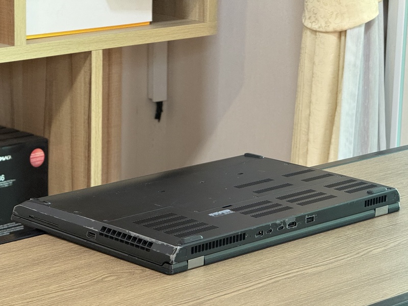 Lenovo ThinkPad P73 Workstation