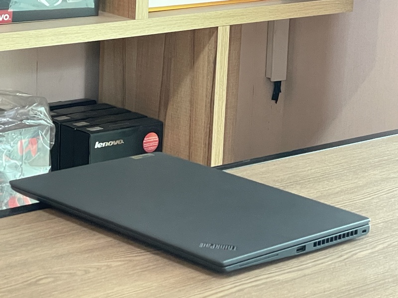 Lenovo Thinkpad T14s G2