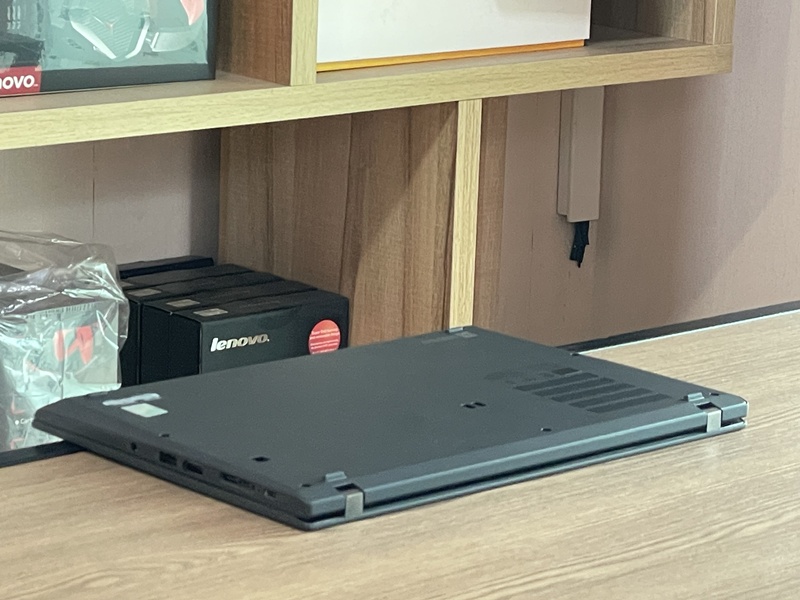 Lenovo Thinkpad T14s G2