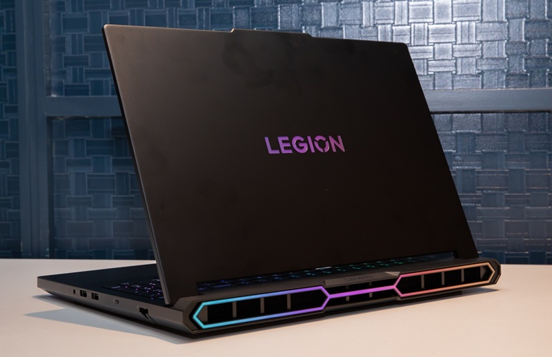LENOVO LEGION PRO 7 16IAX10H