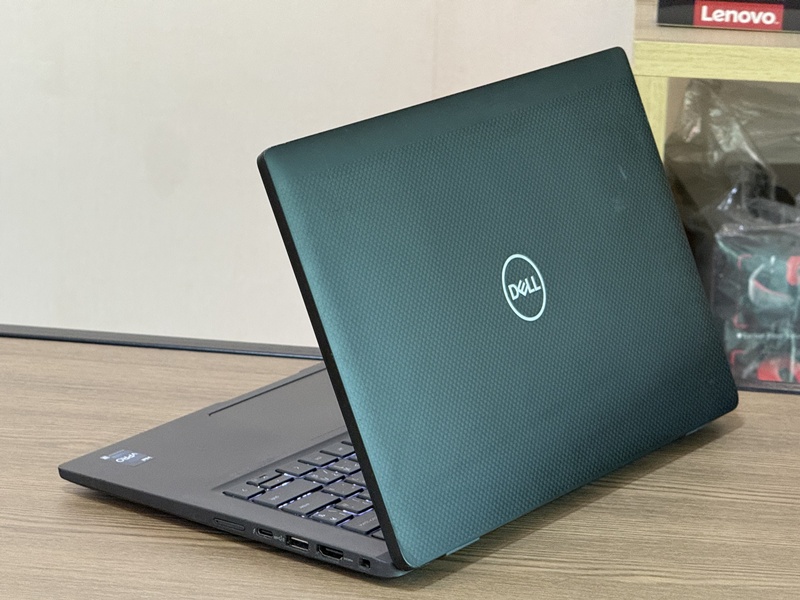 DELL Latitude 7430