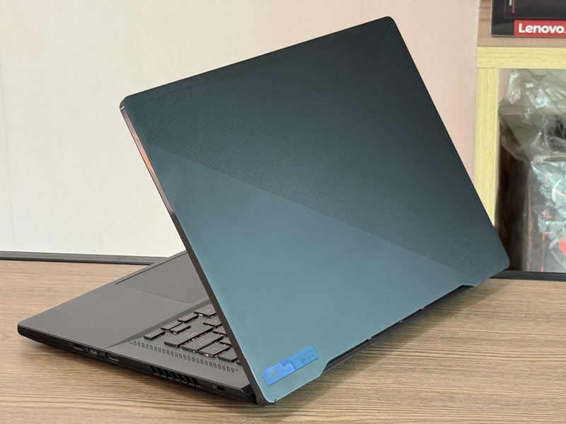 Asus ROG Zephyrus M16 GU604VI