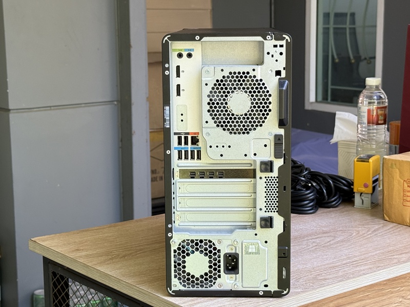 HP Z2 Tower G9 Workstation