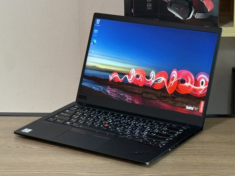 Lenovo Thinkpad X1 Carbon Gen 8