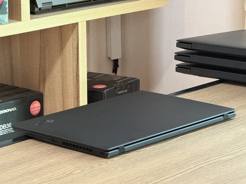Lenovo Thinkpad X1 Carbon Gen 8