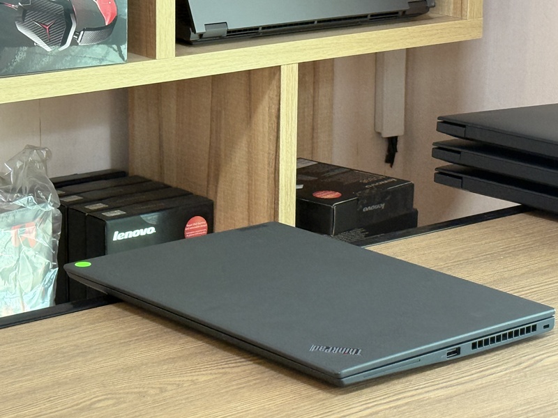Lenovo Thinkpad T14s G2
