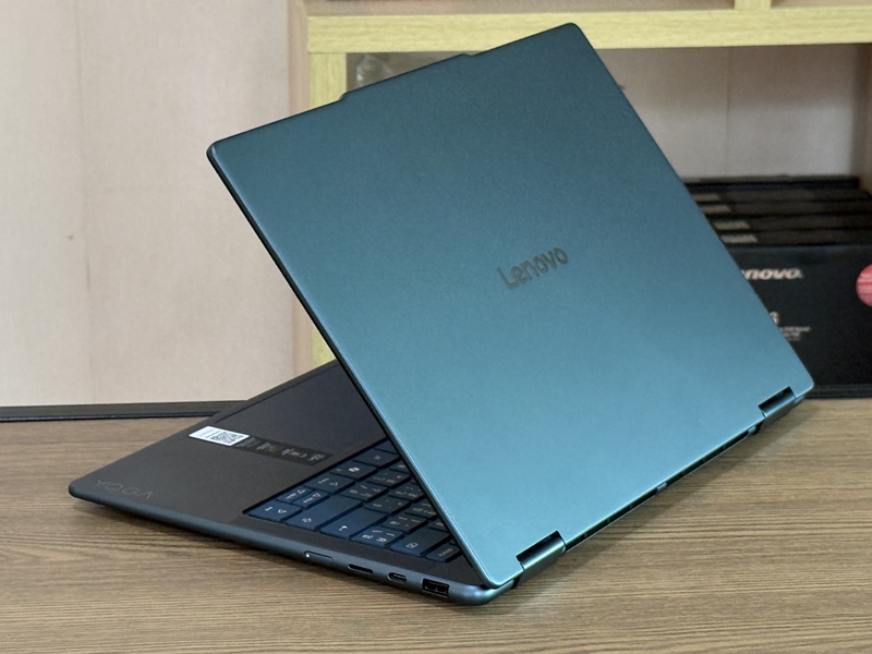 Lenovo Yoga 7 2-in1 14AKP10