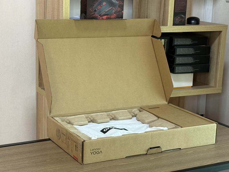 Lenovo Yoga 7 2-in1 14AKP10