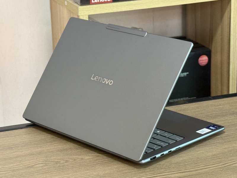 Lenovo Yoga Slim 7i 14ILL10-83JX001GTA