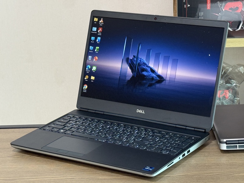 Dell Precision 7560 Mobile WorkStation