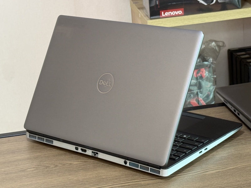 Dell Precision 7560 Mobile WorkStation
