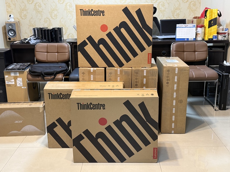 Lenovo ThinkCentre neo 50a 24 Gen 5