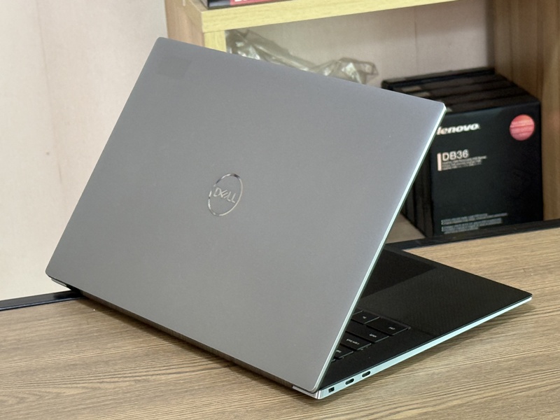 Dell Precision 5560 Mobile Workstation