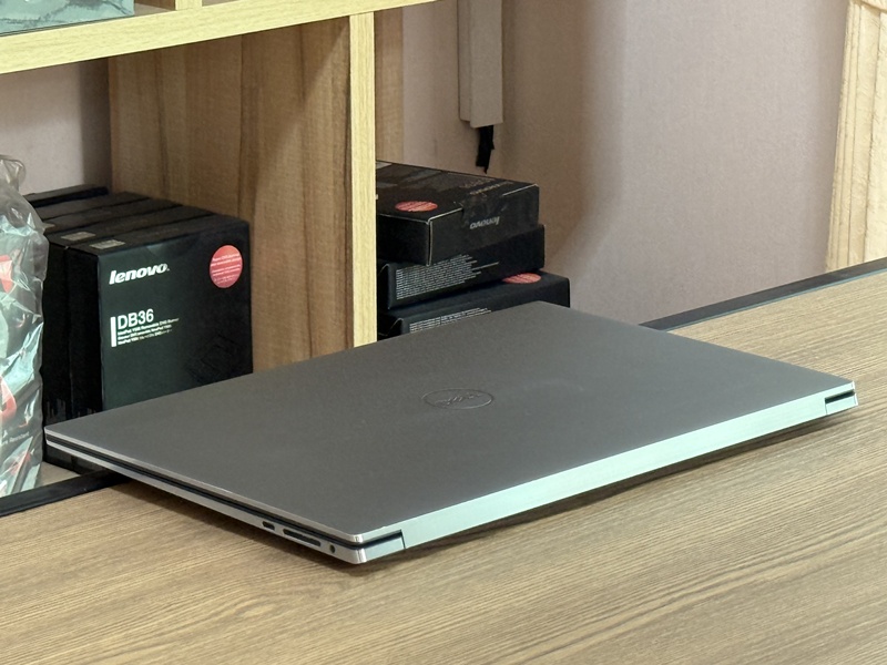 Dell Precision 5560 Mobile Workstation