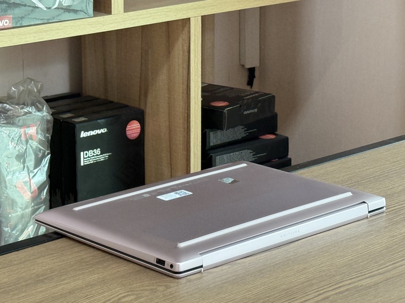 HP Pavilion Plus 14-ew1096TU