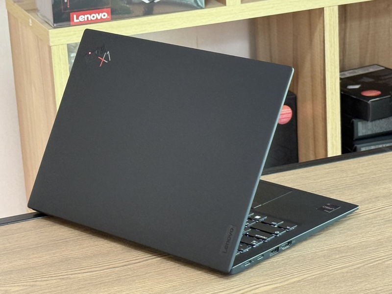 Lenovo Thinkpad X1 Carbon Gen 9