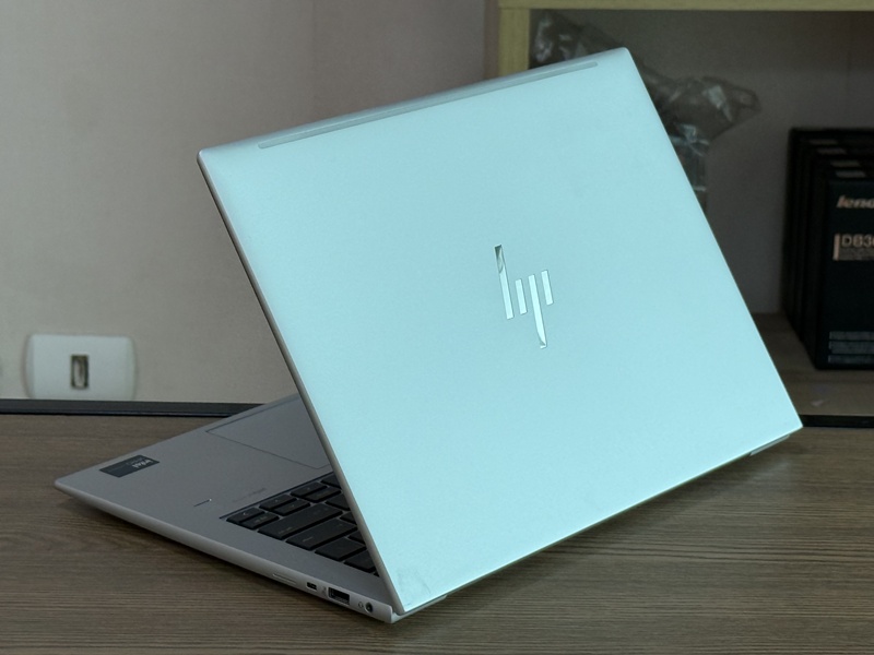 HP Elitebook 840 G11