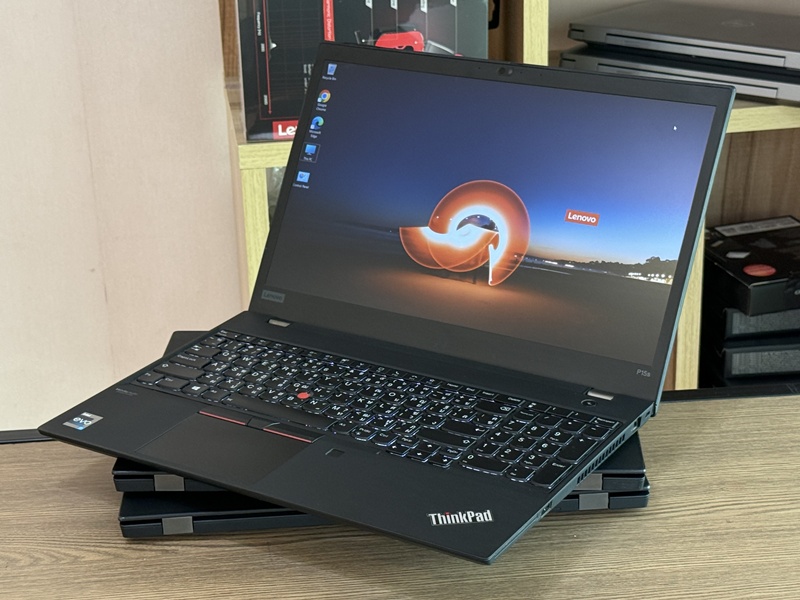 Lenovo Workstation ThinkPad P15s G2